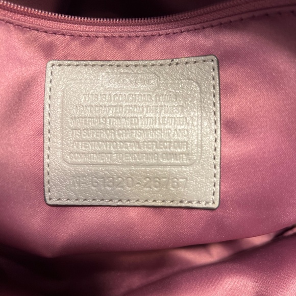 Coach Tote Bag - Picture 4 of 7